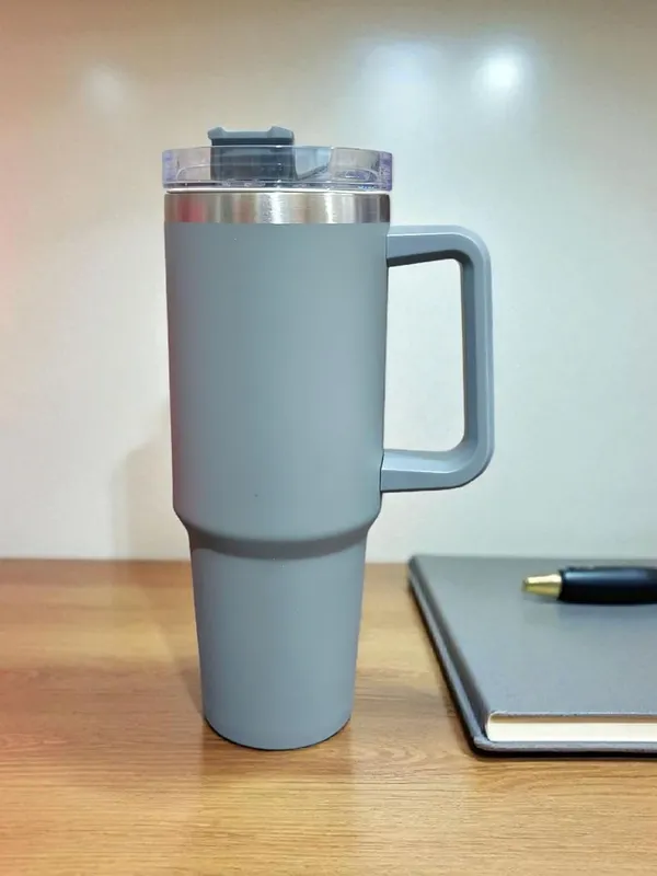 Grey_Insulated_Travel_Mug_With_Handle