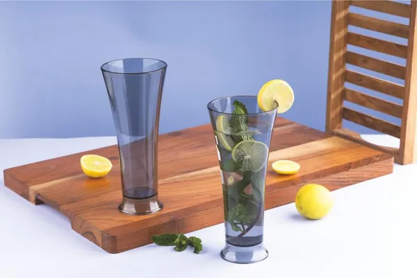 Black_Plastic_Pilsner_Glasses_Internal_Reasoning_Space