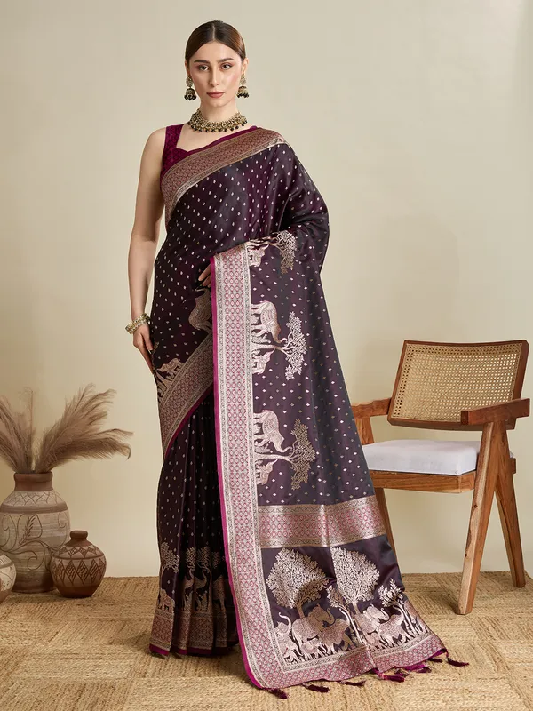 Wineberry_Rajgharana_Silk_Saree_With_Unstitched_Blouse_Piece