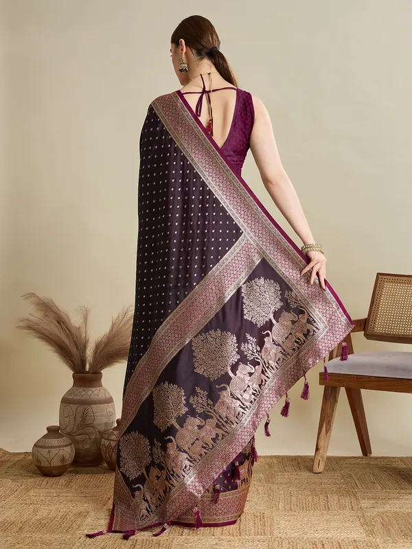 Wineberry_Rajgharana_Silk_Saree_With_Unstitched_Blouse_Piece
