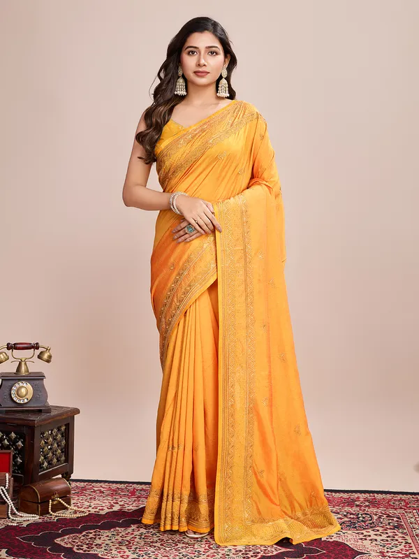 Orange_Pehna_Silk_Saree_With_Unstitched_Blouse_Piece