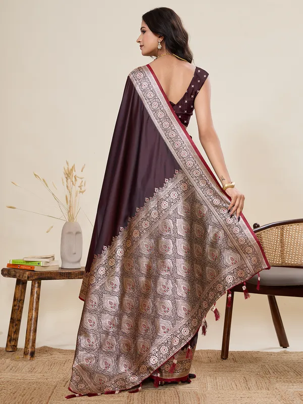 Brown_Amara_Gala_Silk_Saree_With_Unstitched_Blouse_Piece