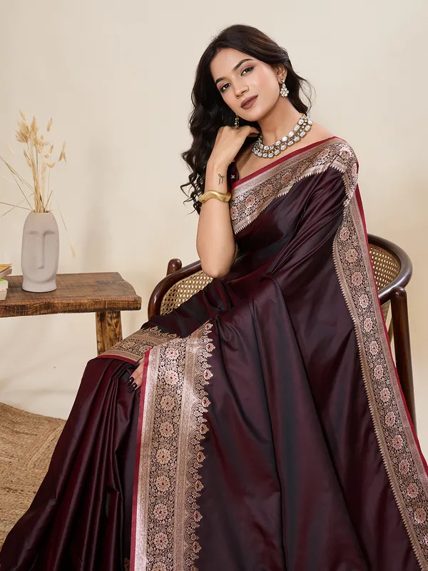 Brown_Amara_Gala_Silk_Saree_With_Unstitched_Blouse_Piece