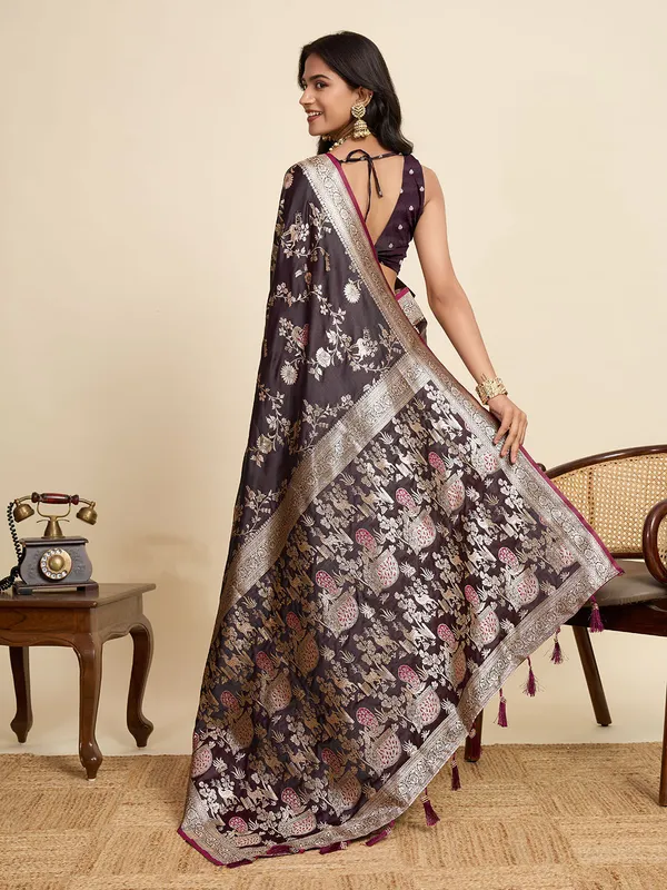 Lividbrown_Rajgharana_Silk_Saree_With_Unstitched_Blouse_Piece