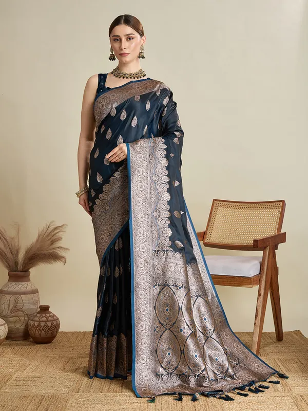Elephant_Rajgharana_Silk_Saree_With_Unstitched_Blouse_Piece