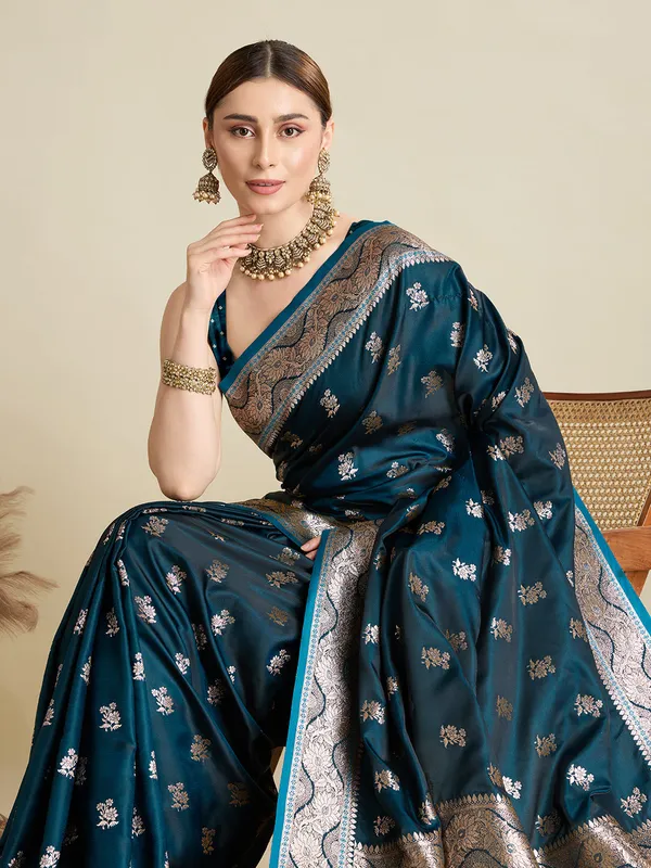 Evening_Sea_Rajgharana_Silk_Saree_With_Unstitched_Blouse_Piece