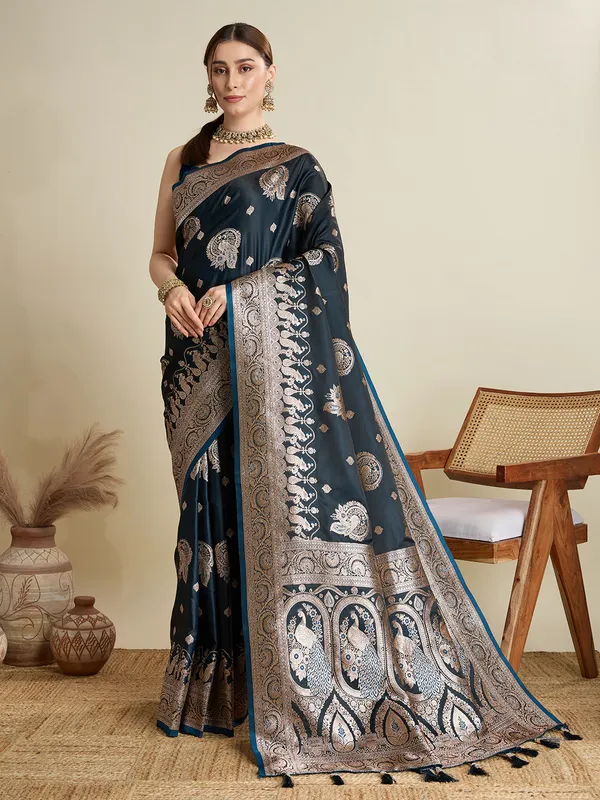 Elephant_Rajgharana_Silk_Saree_With_Unstitched_Blouse_Piece