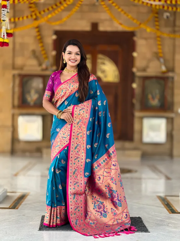 Firozi_Sparkal_Silk_Saree_With_Unstitched_Blouse_Piece