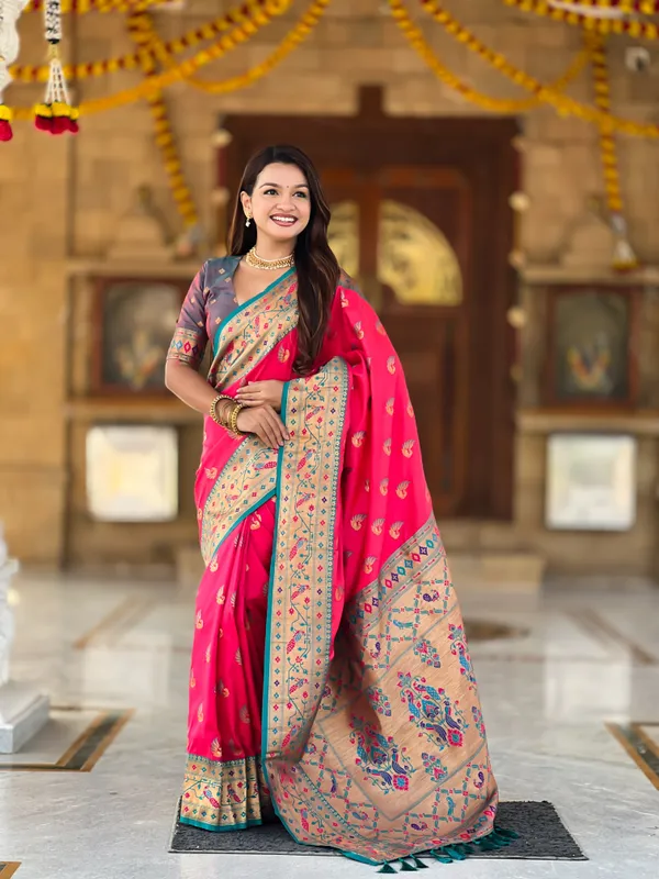 Rani_Pink_Sparkal_Silk_Saree_With_Unstitched_Blouse_Piece