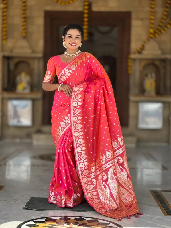 Gajri_Pink_Banarasi_Banarasi_Silk_Saree_With_Unstitched_Blouse_Piece