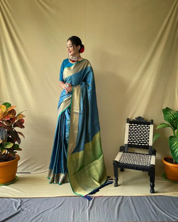 Firozi_Leri_Cotton_Saree_With_Unstitched_Blouse_Piece