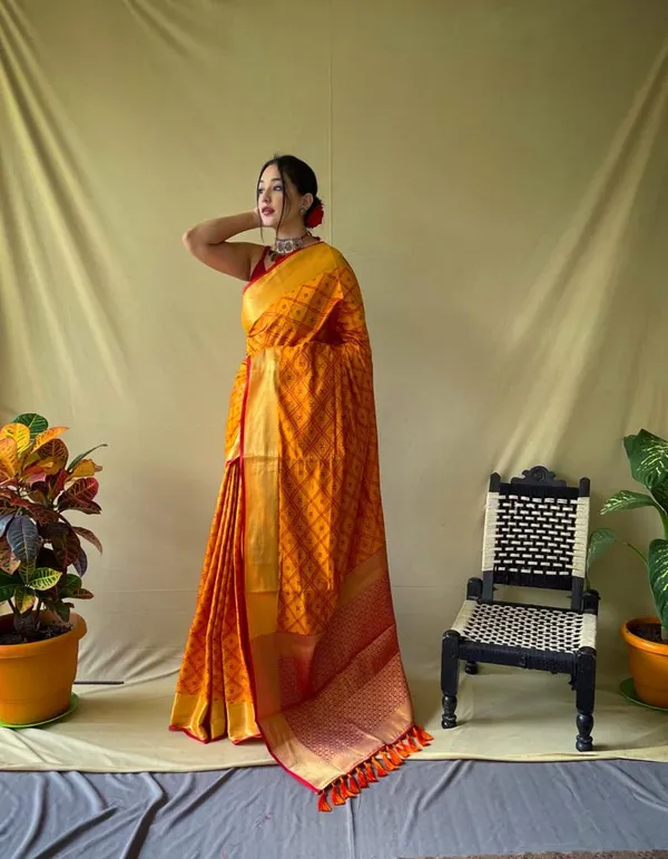 Orange_Yellow_Leri_Cotton_Saree_With_Unstitched_Blouse_Piece