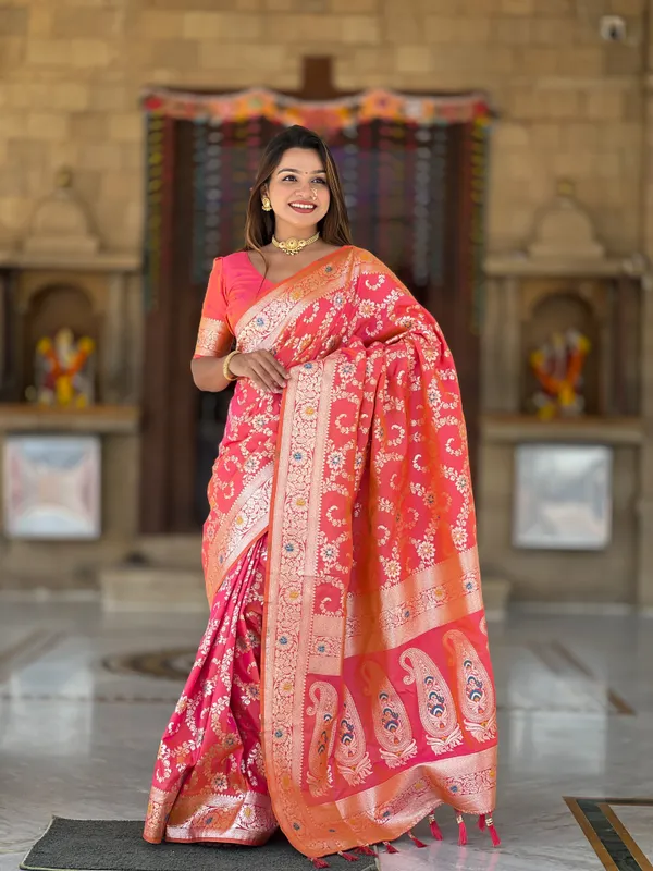 Gajri_Pink_Banarasi_Banarasi_Silk_Saree_With_Unstitched_Blouse_Piece