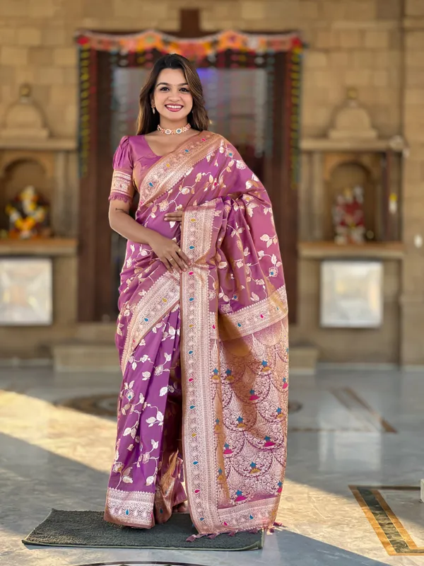 Onion_Banarasi_Silk_Saree_With_Unstitched_Blouse_Piece