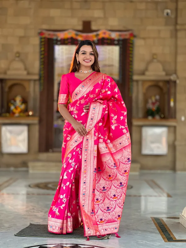 Rani_Pink_Banarasi_Silk_Saree_With_Unstitched_Blouse_Piece