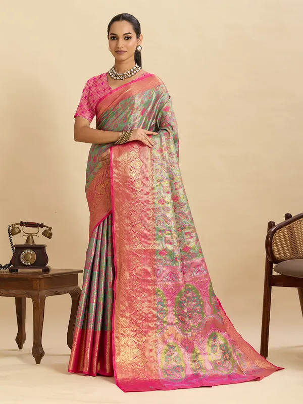 Wine_Sayara_Silk_Saree_With_Unstitched_Blouse_Piece