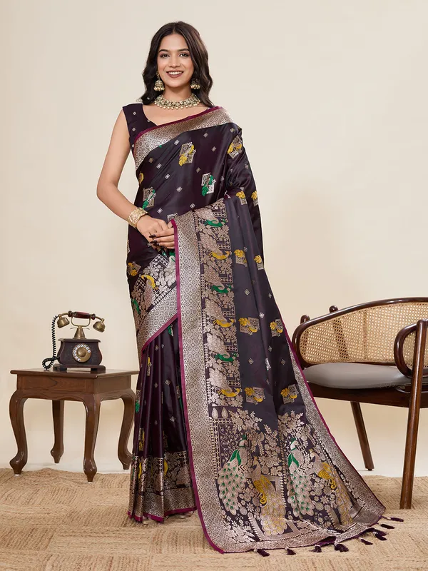 Lividbrown_Yesha_Silk_Saree_With_Unstitched_Blouse_Piece