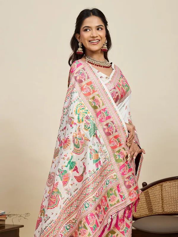White_Pallavi_Silk_Saree_With_Unstitched_Blouse_Piece