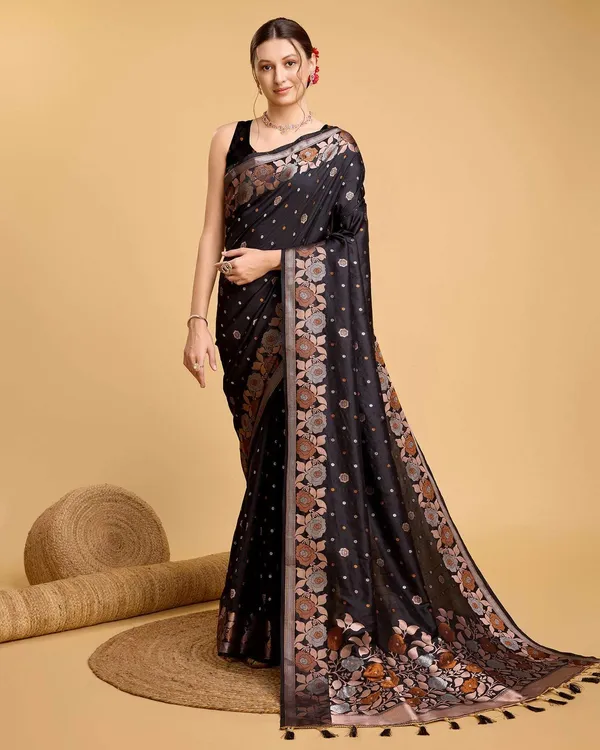 Black_Radhika_Jacquard_Silk_Saree_With_Unstitched_Blouse_Piece