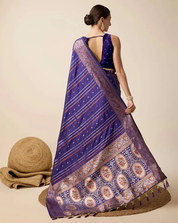 Midnight_Blue_Apexa_Jacquard_Fabrics_Saree_With_Unstitched_Blouse_Piece