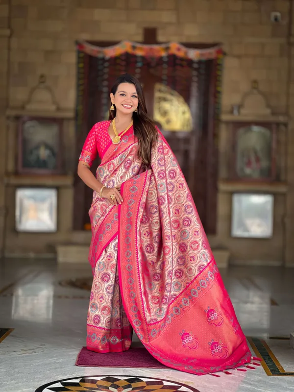 Rani_Pink_Kanjivaram_Silk_Saree_With_Unstitched_Blouse_Piece