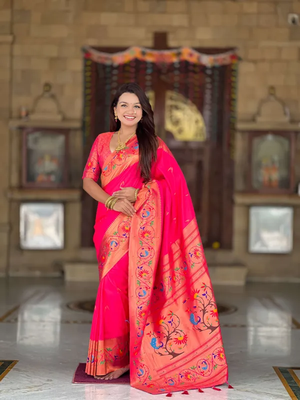 Rani_Pink_Harmony_Paithani_Silk_Saree_With_Unstitched_Blouse_Piece