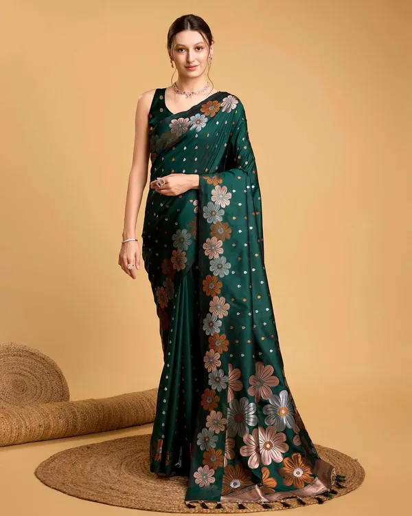 Dark_Green_Radhika_Jacquard_Fabrics_Saree_With_Unstitched_Blouse_Piece