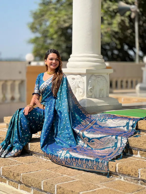 Morpeach_Banarasi_Banarasi_Silk_Saree_With_Unstitched_Blouse_Piece