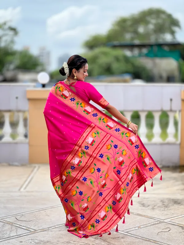 Rani_Pink_Rajhans_Silk_Saree_With_Unstitched_Blouse_Piece