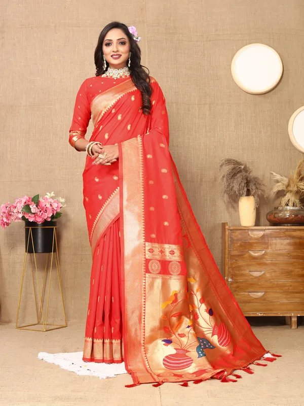 Red_Matka_Paithani_Silk_Saree_With_Unstitched_Blouse_Piece