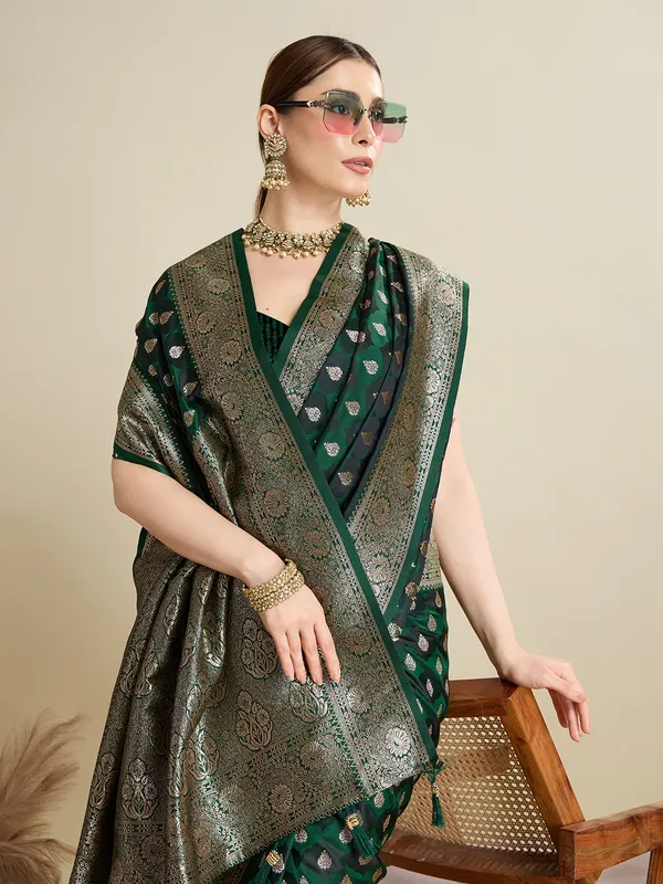 Bottlegreen_Rajgharana_Silk_Saree_With_Unstitched_Blouse_Piece