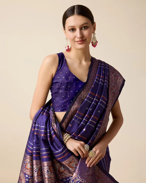 Midnight_Blue_Apexa_Jacquard_Fabrics_Saree_With_Unstitched_Blouse_Piece
