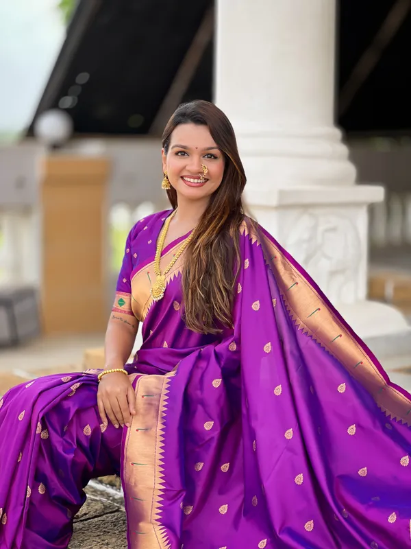 Magenta_Ganapati_Paithani_Silk_Saree_With_Unstitched_Blouse_Piece