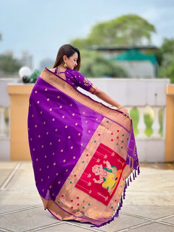 Magenta_Ganapati_Paithani_Silk_Saree_With_Unstitched_Blouse_Piece