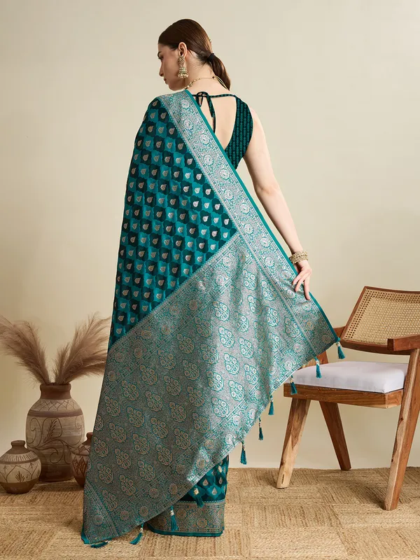 Telerama_Rajgharana_Silk_Saree_With_Unstitched_Blouse_Piece