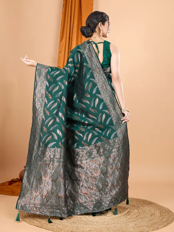 Bottlegreen_Morpichh_Silk_Saree_With_Unstitched_Blouse_Piece
