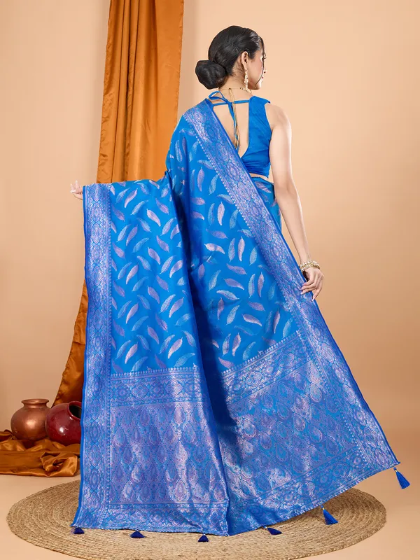 Deepskyblue_Morpichh_Silk_Saree_With_Unstitched_Blouse_Piece