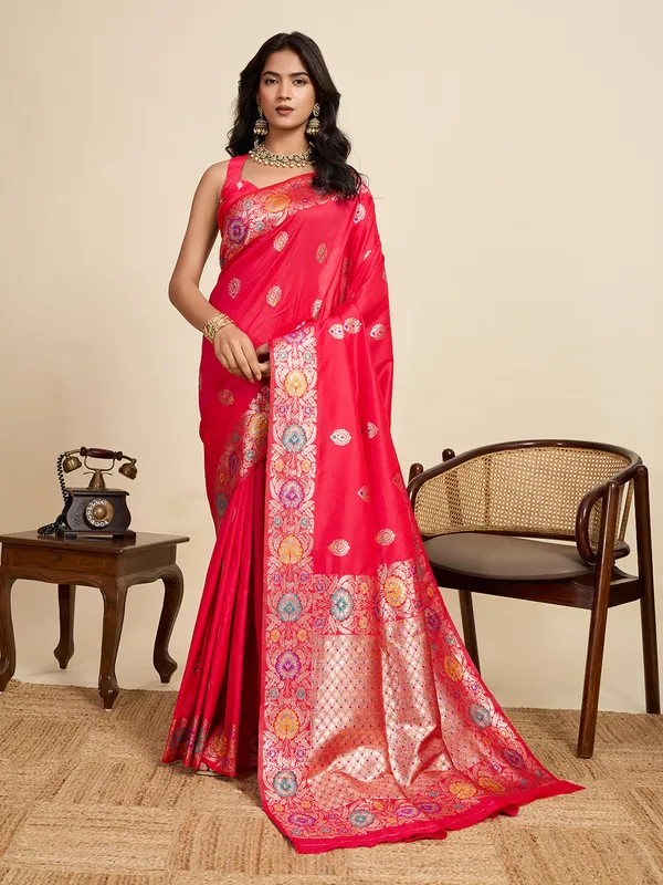 Tometo_Amshukha_Jacquard_Fabrics_Saree_With_Unstitched_Blouse_Piece