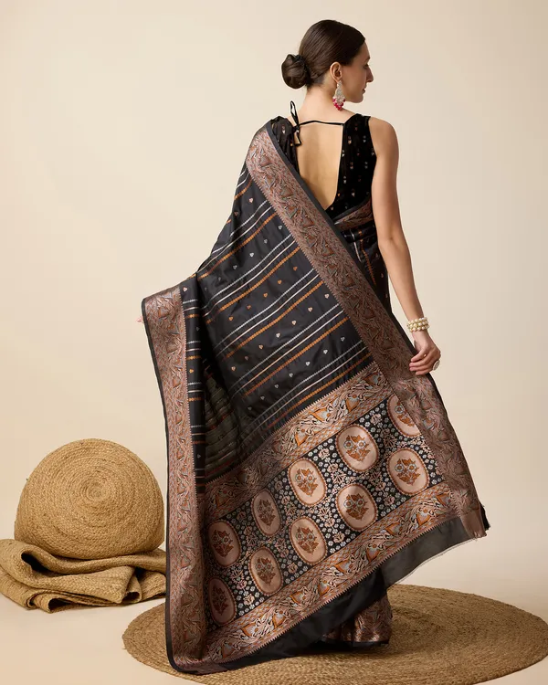 Black_Apexa_Jacquard_Fabrics_Saree_With_Unstitched_Blouse_Piece