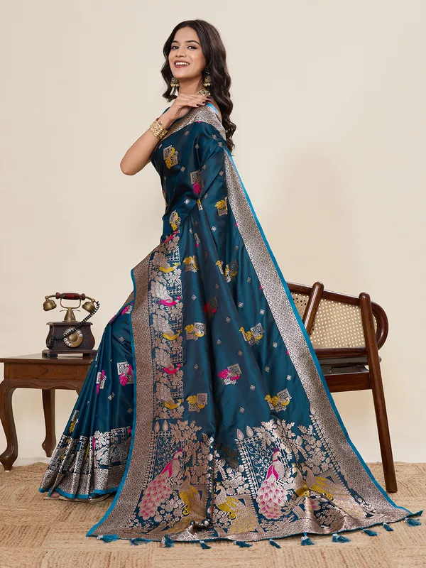 Morpeach_Yesha_Silk_Saree_With_Unstitched_Blouse_Piece