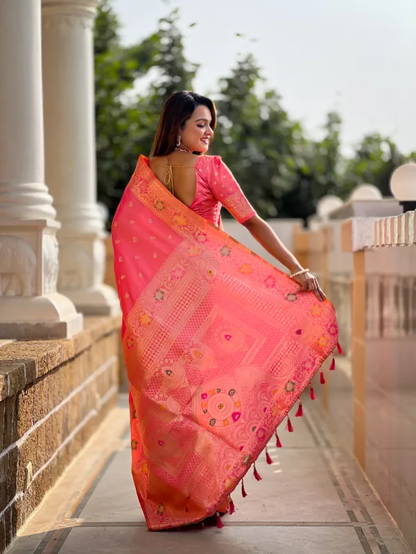 Gajri_Pink_Banarasi_Banarasi_Silk_Saree_With_Unstitched_Blouse_Piece