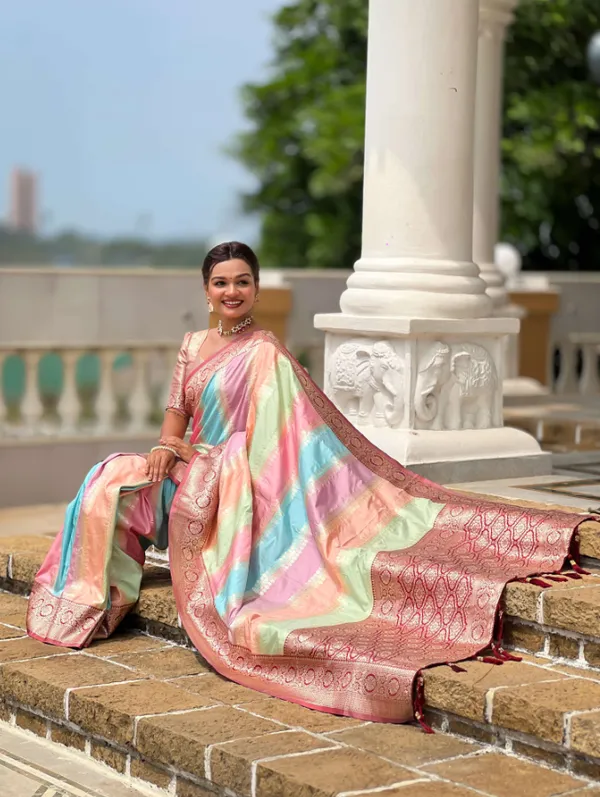 Maroon_Silk_Saree_With_Unstitched_Blouse_Piece