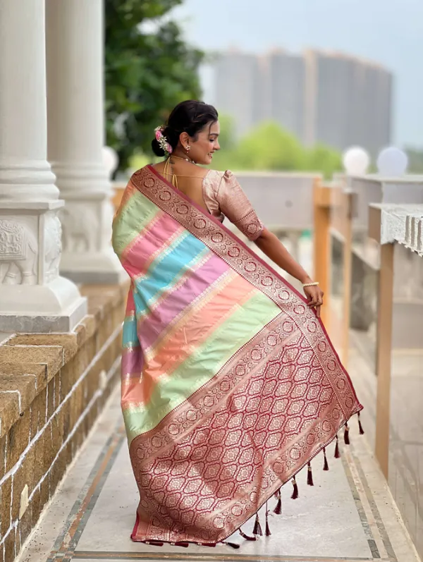 Maroon_Silk_Saree_With_Unstitched_Blouse_Piece