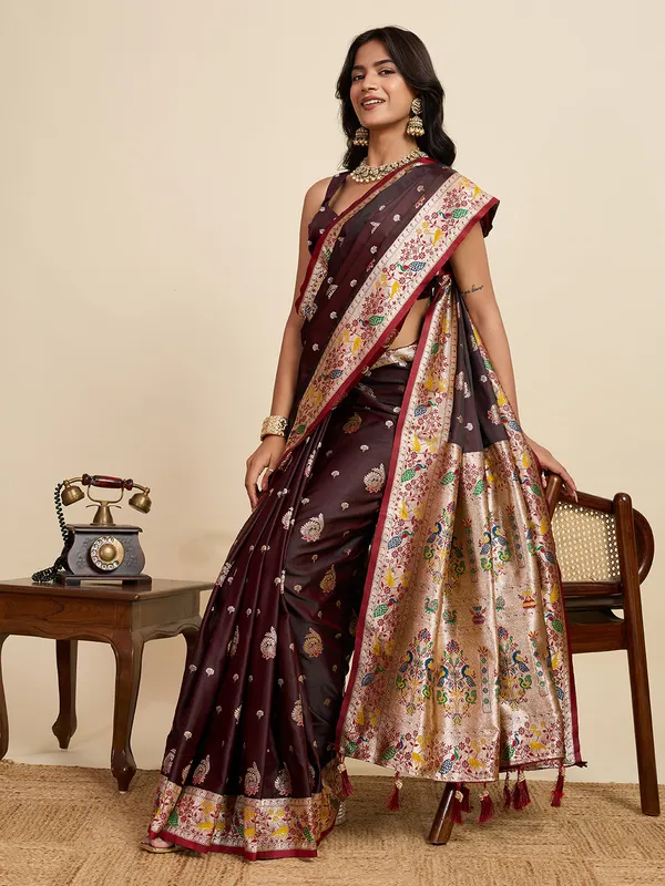 Brown_Ragini_Silk_Saree_With_Unstitched_Blouse_Piece
