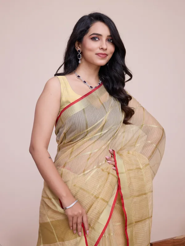 Cream_Anupama_Cotton_Saree_With_Unstitched_Blouse_Piece