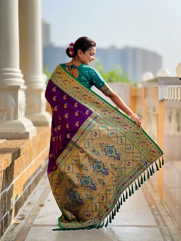 Magenta_Sparkal_Silk_Saree_With_Unstitched_Blouse_Piece