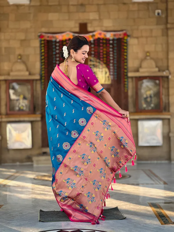 Skyblue_Peacock_Paithani_Silk_Saree_With_Unstitched_Blouse_Piece