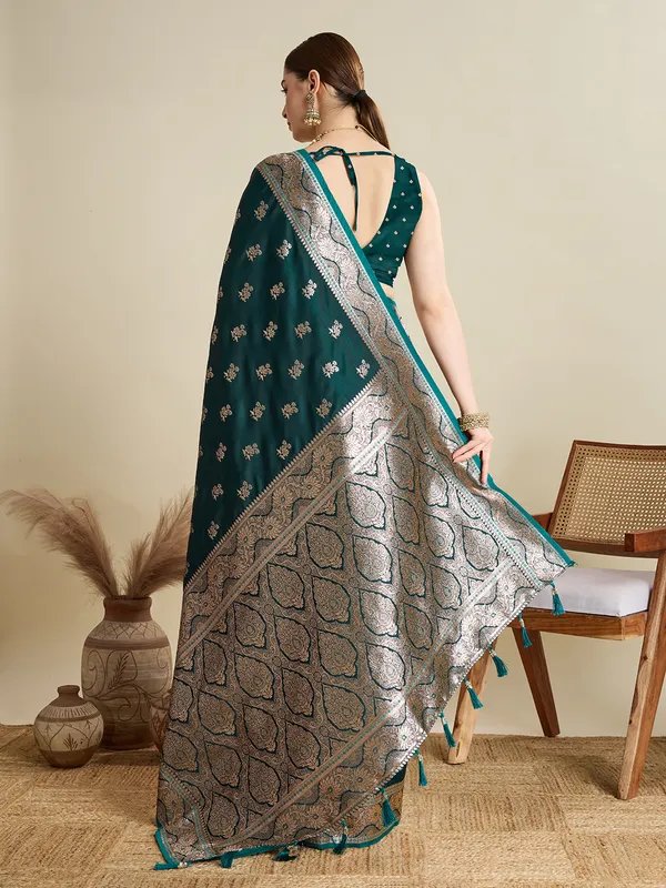 Bottlegreen_Rajgharana_Silk_Saree_With_Unstitched_Blouse_Piece
