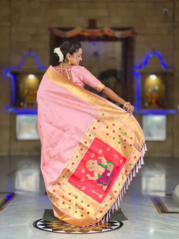 Light_Pink_Ganapati_Paithani_Silk_Saree_With_Unstitched_Blouse_Piece