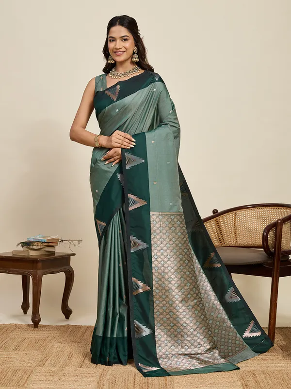 Seagreen_Aamarapali_Silk_Saree_With_Unstitched_Blouse_Piece